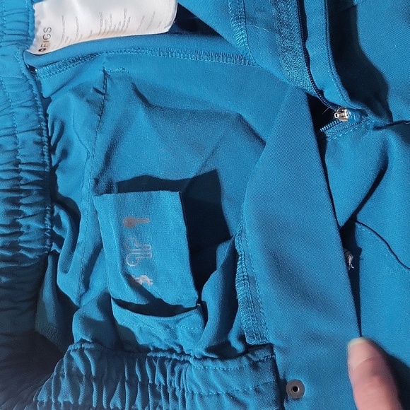 FIGS Technical Collection Teal Elastic Tie Waist Scrub Pants w/ lots of Pocket-M - Picture 7 of 13